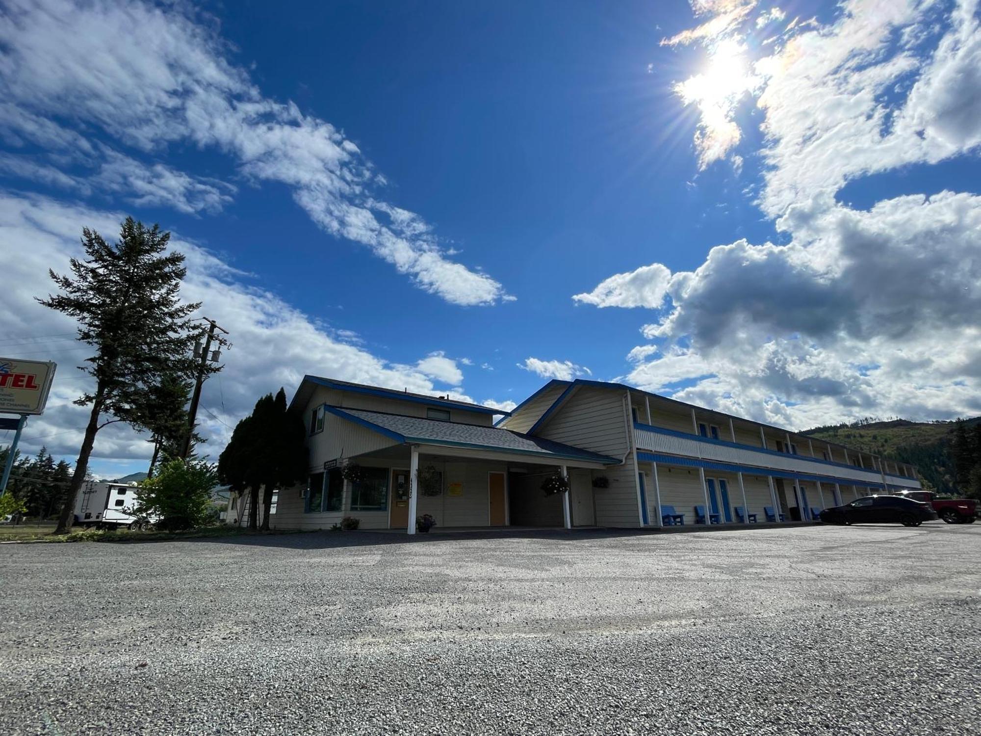 Y-5 Motel Barriere Luaran gambar